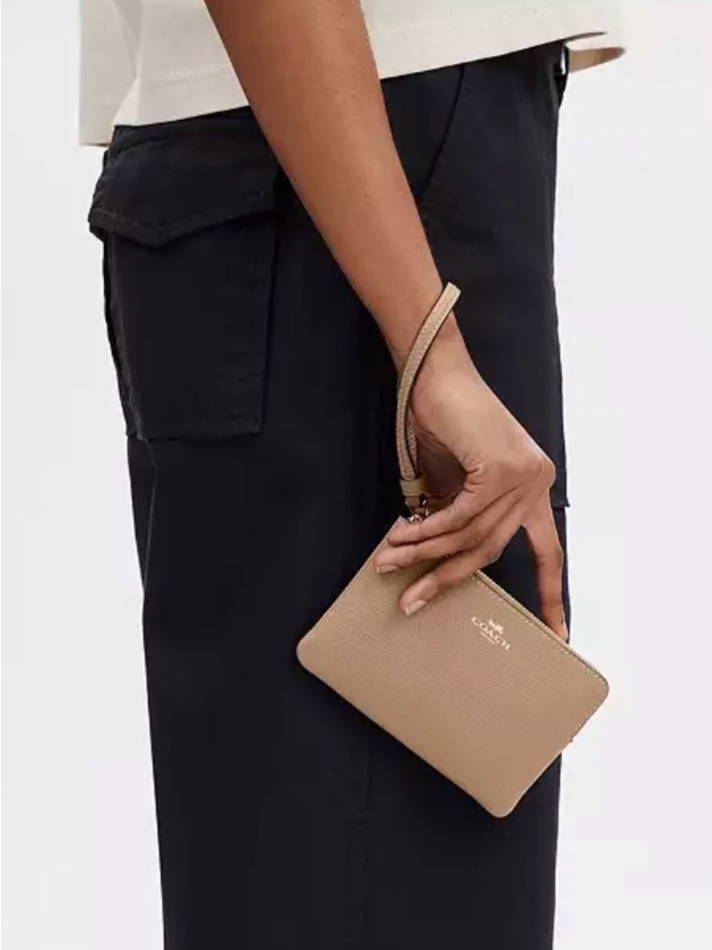 Coach Small Pebbled Leather Wristlet in Taupe NWT